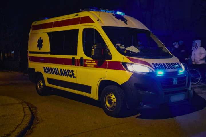 Muškarac na Voždovcu automobilom udario u zid i poginuo