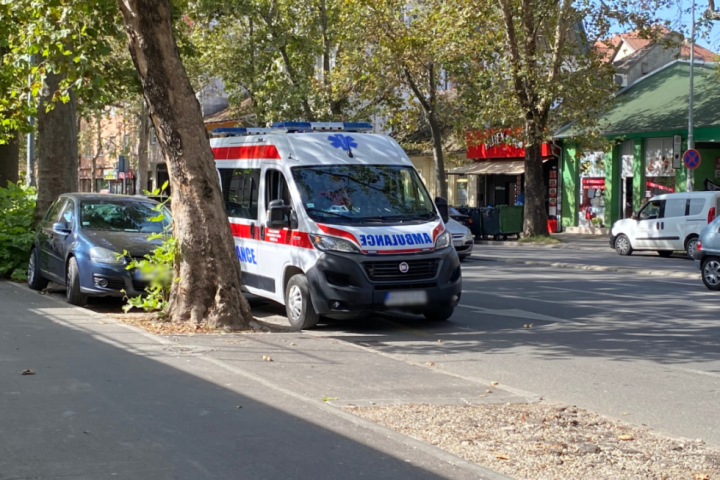 Dostavljač na biciklu(37) udario ženu(78) u Beogradu i naneo joj teške povrede