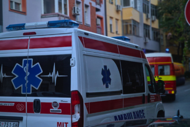 Teška saobraćajna nezgoda kod Tutina: Sedmoro povređenih, među njima troje dece
