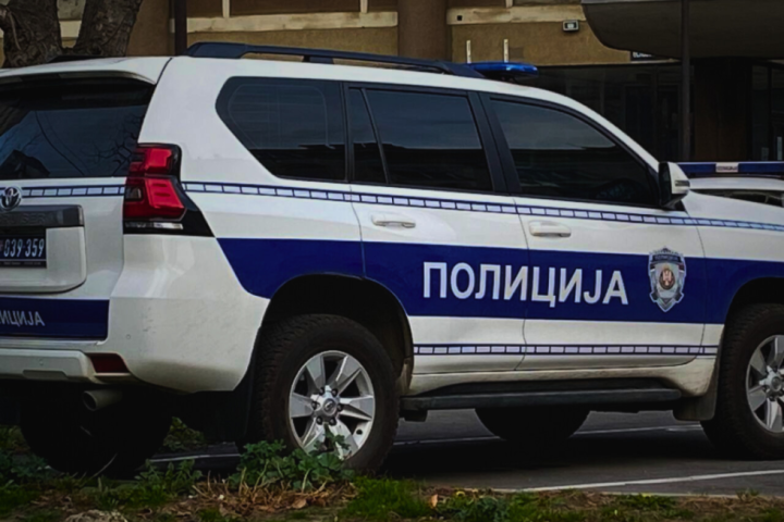 Beograd: Uhapšeni policajci osumnjičeni da su jednom licu omogućili ponovnu nabavku oružja