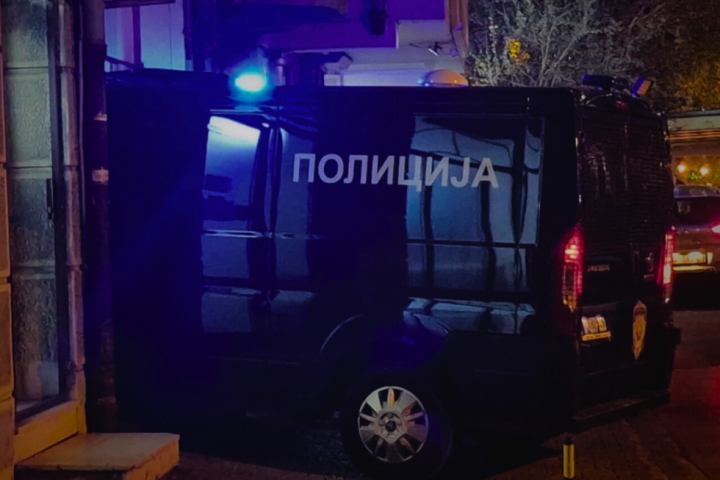 Hapšenje u Trećem osnovnom sudu: Došao da pije u hodniku, pa pesnicom u glavu udario čuvara