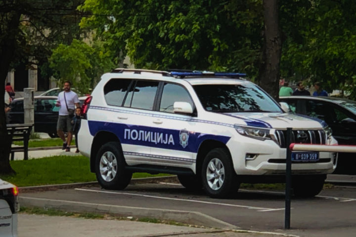 Surčin: Nožem pretio da će zaklati ljude, oglasilo se tužilaštvo
