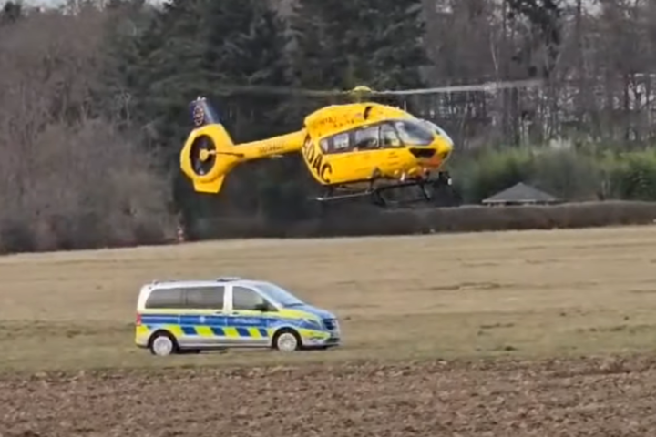 Srušio se avion u Nemačkoj, devojčica izvučena iz olupine u plamenu