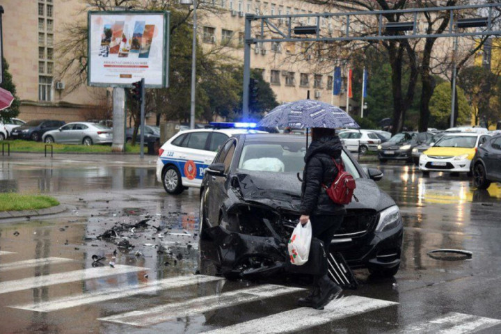 Blindirani automobil sestre Mila Đukanović naleteo na vozilo iz pratnje premijera Crne Gore Milojka Spajića