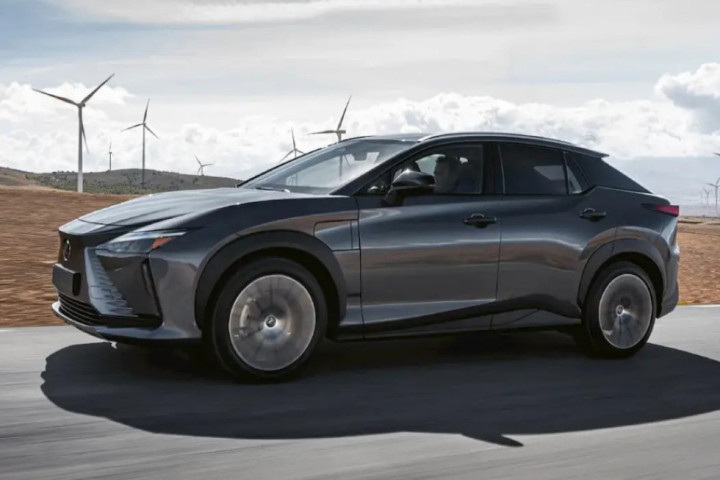 Toyota usporava planove za EV baterije dometa 1.000 km: odložena izgradnja fabrike u Japanu
