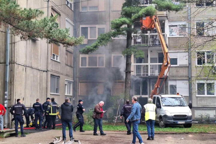 Fotografije sa mesta gde je izbio požar u Nišu: Muškarac pronađen mrtav