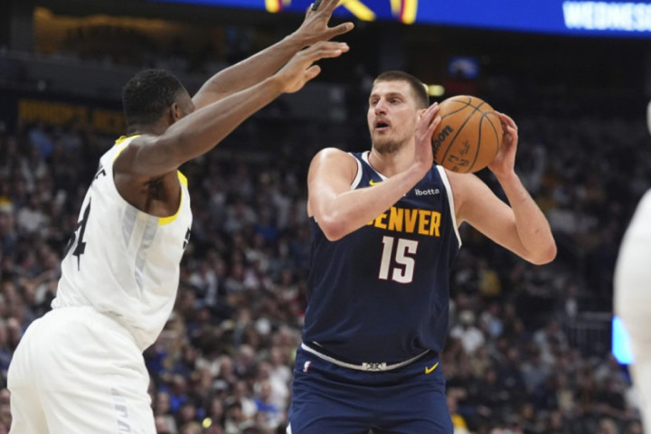 Jokić košem sa pola terena oborio rekord Lerija Birda