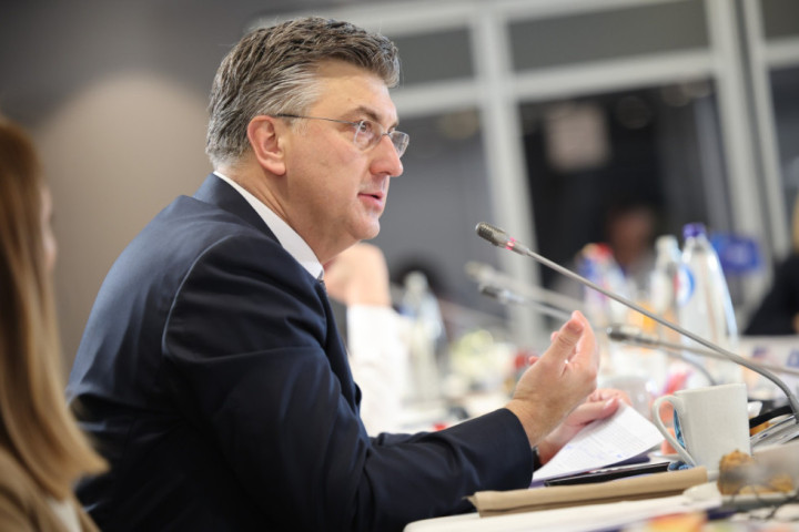 Plenković: Čuo sam se s Pupovcem, izložba u Vukovaru odložena da bi se smirile tenzije