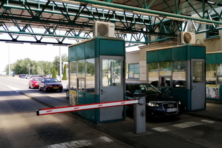 Nema gužve na granicama i naplatnim rampama: Ovde se očekuju klizavi kolovozi