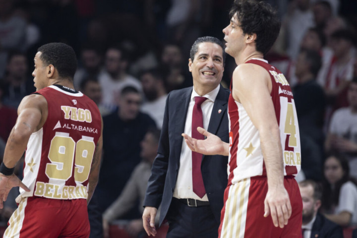 Košarkaši Crvene zvezde večeras gostuju Panatinaikosu u Atini
