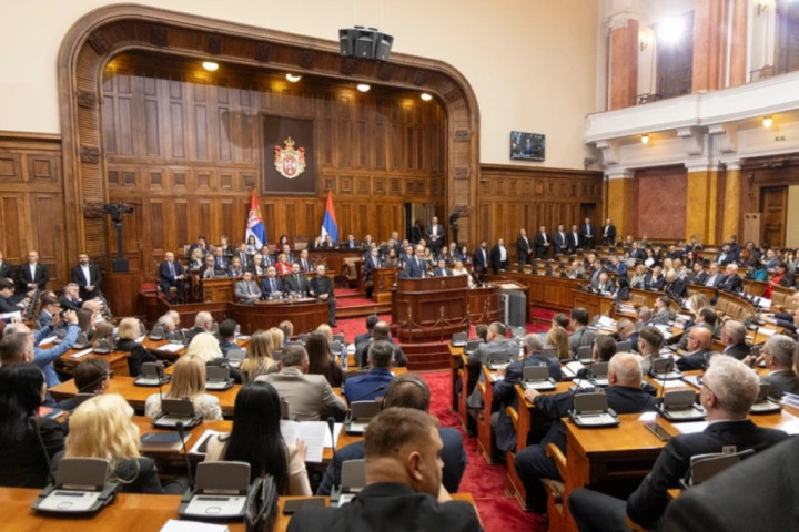 Članovi vlade Đura Macuta položili zakletvu pred poslanicima Skupštine Srbije