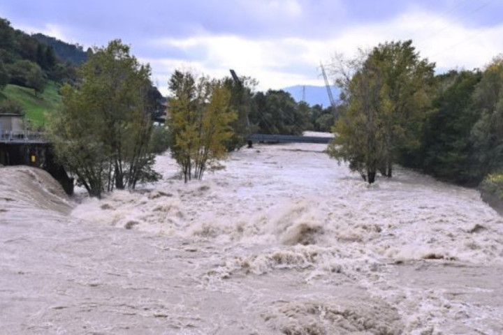 Dve osobe poginule, jedna se vodi kao nestala u poplavama na severu Italije