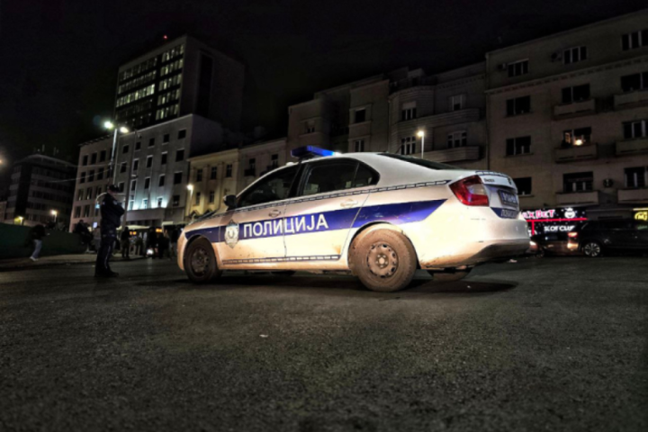 Niš: Izbacio muškarca iz auta, pretukao ga i ostavio na ulici