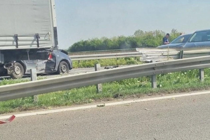 Lančani sudar na autoputu kod aerodroma, ima povređenih
