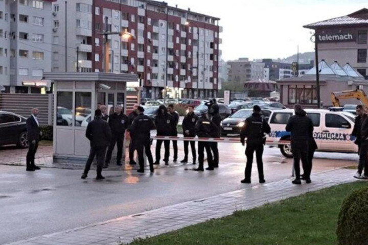 Policija od jutros motri na svaki korak oko Administrativnog centra Vlade Srpske u Istočnom Sarajevu