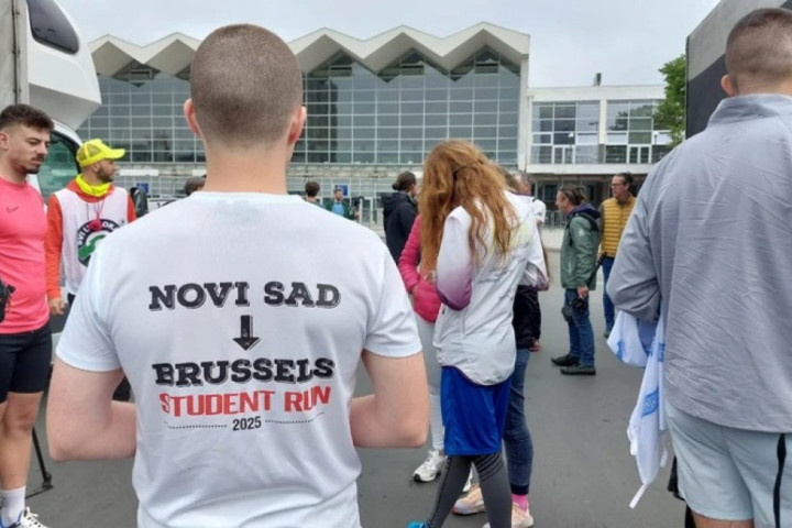 Studenti u blokadi iz Novog Sada krenuli na štafetni ultramaraton do Brisela