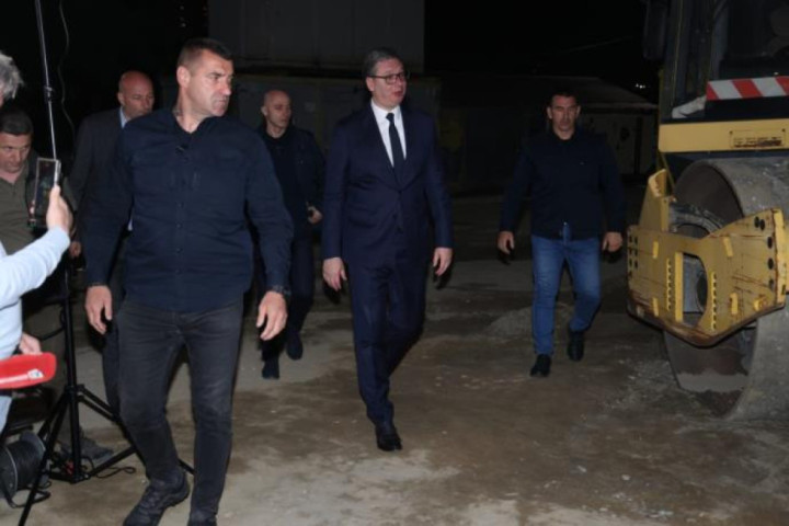 Vučić obišao radove na Tiršovoj 2: Ponosan sam što ovo gradimo