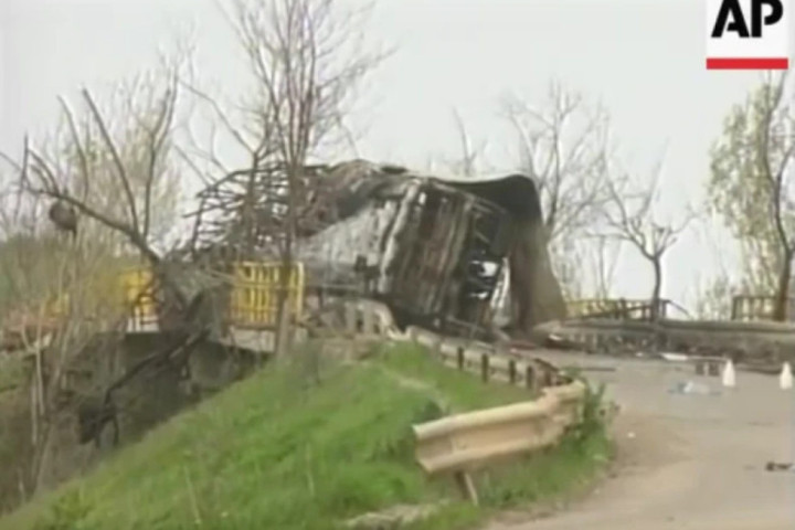 Godišnjica napada NATO zločinaca na autobus "Niš-ekspresa": Ubijeno najmanje 60 ljudi uključujući 15 dece