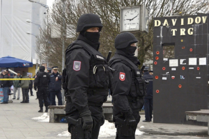 Ubijen bivši robijaš ispred tržnog centra u Banjaluci, napadač se predao policiji