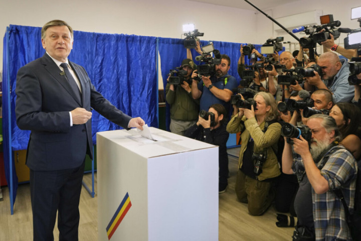 U drugi krug izbora u Rumuniji idu Đorđe Simion i Nikušor Dan