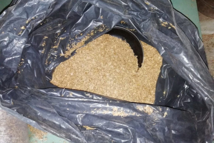 Zrenjanin: Pretresom stana pronađeno 140 kilograma rezanog duvana, osumnjičeni uhapšen