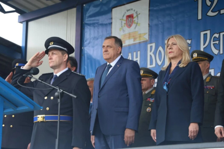 Dodik na obeležavanju Dana vojske RS: Vojska je napravljena da bi se branila sloboda, kultura, naše svetinje