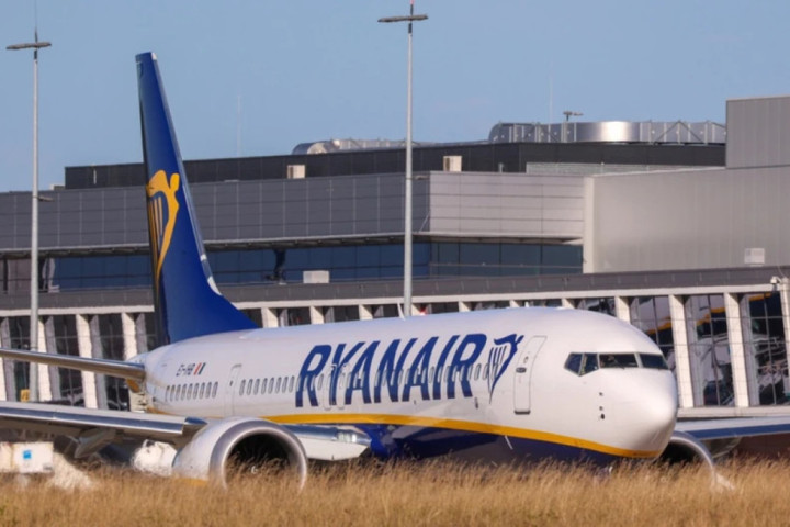 Dojava o bombi u avionu koji je sleteo u Briel: Letelica sa 166 putnika ograđena, obustavljen saobraćaj
