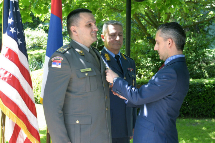 Dvojici pripadnika Vojske Srbije odlikovanja SAD-a