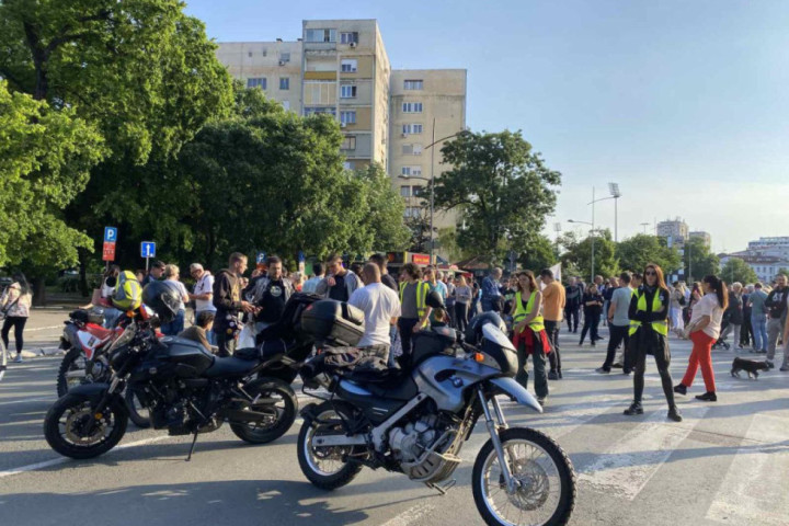 Zborovi građana Novog Sada završili blokadu 30 raskrsnica
