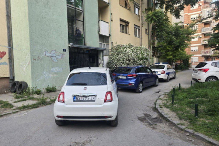 Telo žene pronađeno u stanu na Grbavici u Novom Sadu, suprug prevezen u bolnicu