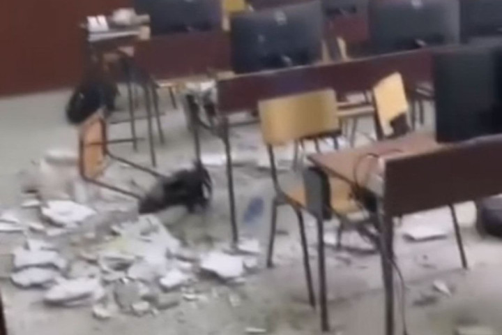 Pao plafon u bečejskoj gimnaziji, ima povređenih