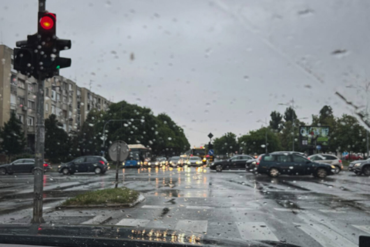 Posle podne i uveče grmljavinske nepogode: Pod narandžastim meteo alarmom Bačka, Banat, Srem i Beograd