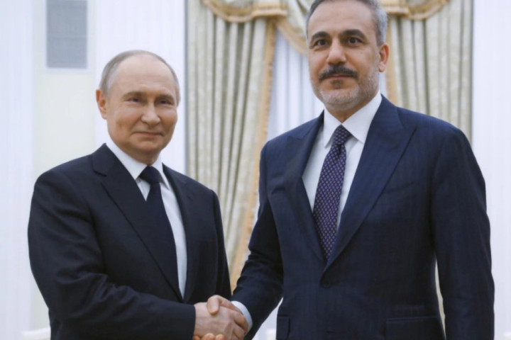 Rojters: Putin i Fidan razgovarali o Ukrajini i mirovnim pregovorima