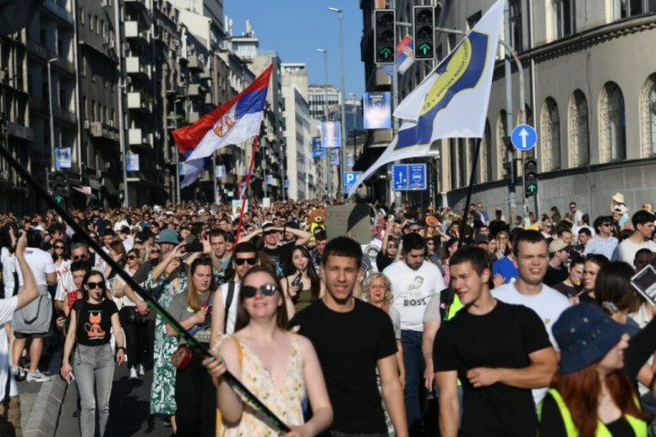 Počeli protesti i blokade u 32 grada: U Beogradu blokada mostova na Savi