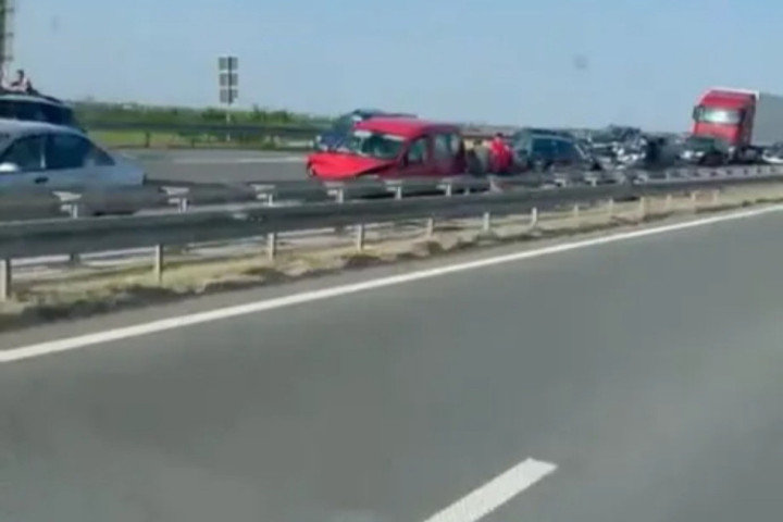 Lančani sudar na autoputu u smeru ka Čačku