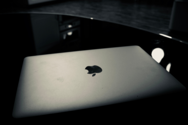 Apple pokrenuo debatu tvrdnjom da veštačka inteligencija ne razmišlja već samo imitira obrasce