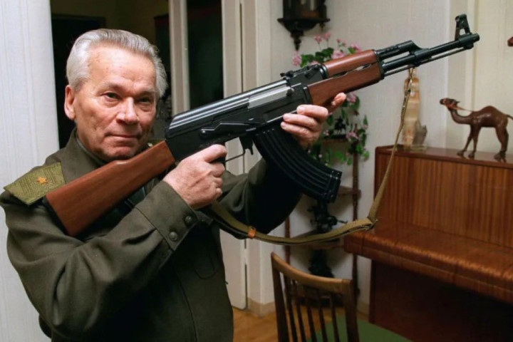 Pre 76 godina usvojena jurišna puška AK-47 "Kalašnjikov" od strane Sovjetske armije