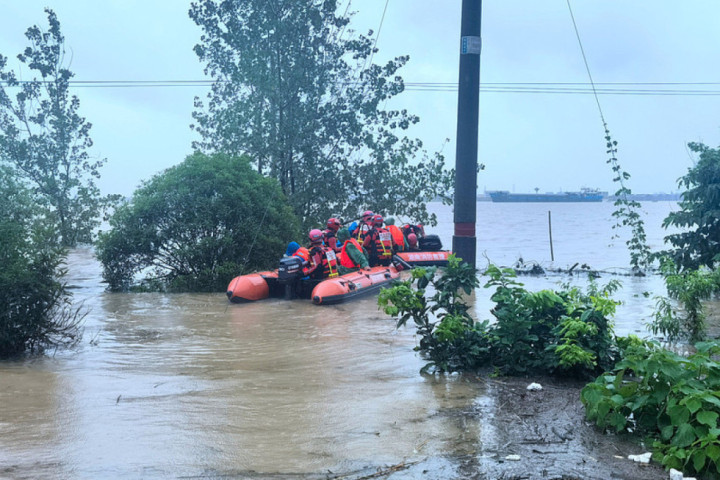 Obilne poplave u Kini, 80.000 evakuisanih u Guidžou