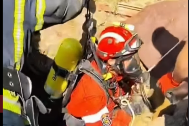 DRAMATIČNA SPASILAČKA AKCIJA U SENTI: Vatrogasci išli 15 metara pod zemlju da je spase od sigurne smrti (VIDEO)