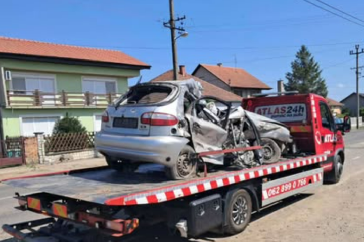 STRAVIČNA NEZGODA KOD BAČKOG PETROVCA: Žena stradala na licu mesta, uviđaj u toku