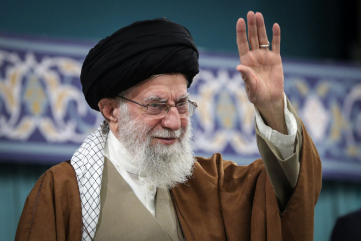 Ajatolah Hamenei: Islamska nacija se nikada neće predati SAD