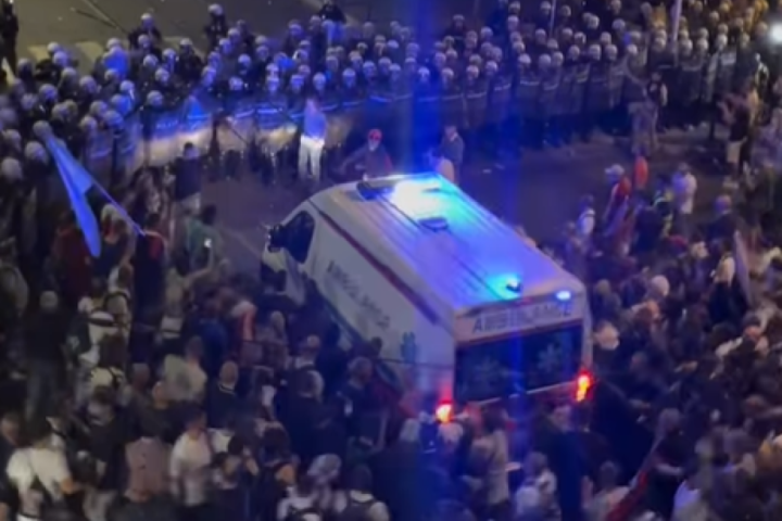 OGLASIO SE VJT: Ovo je spisak uhapšenih građana na jučerašnjem protestu i dela za koje se terete