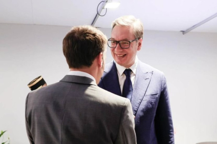 Vučić se sastao sa Makronom: "Upoznao sam ga sa političkim dešavanjima u Srbiji"