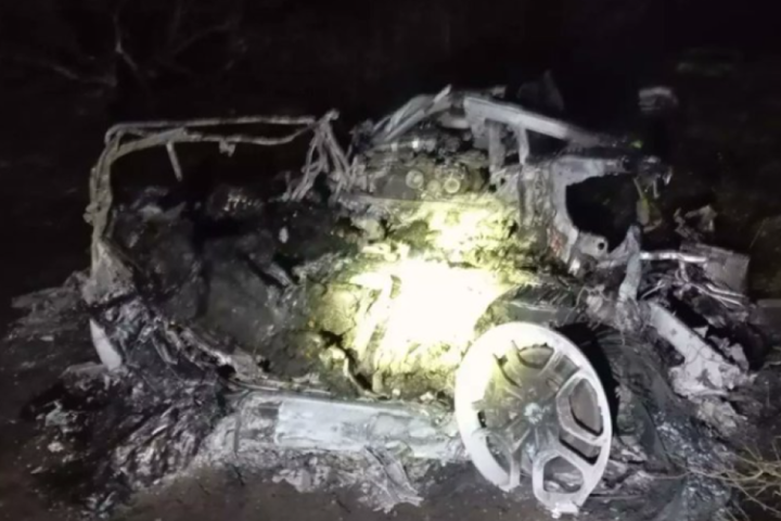 U ovom automobilu je stradao Žota (FOTO/VIDEO): Od ugljenisanog vozila ostala samo olupina
