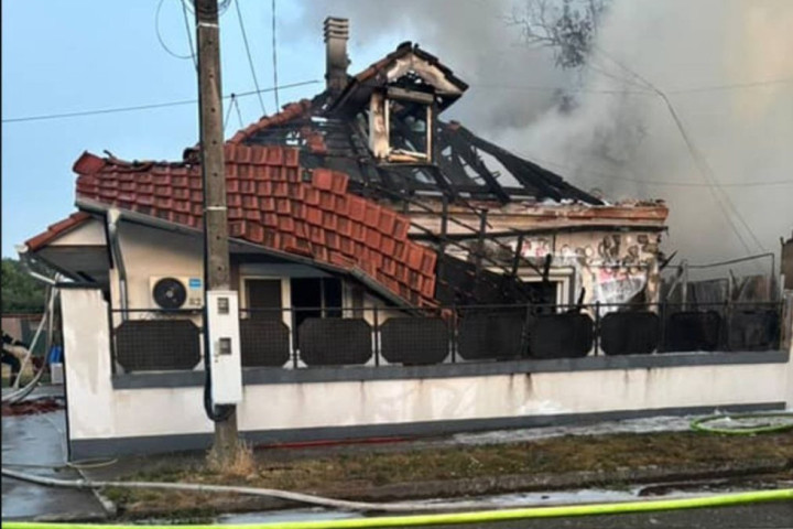 Ogroman požar u Zrenjaninu progutao dve porodične kuće
