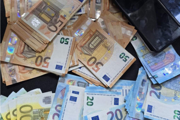 ZA PREVOZ MIGRANATA OD 200 DO 1000 EVRA PO OSOBI: Pala organizovana kriminalna grupa iz Srbije zbog krijumčarenja ljudi