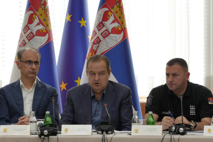 Održana vanredna sednica Republičkog štaba za vanredne situacije: Tema -požari širom Srbije