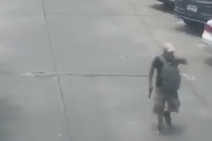 Ovako je počeo krvavi obračun na pijaci u Bangkoku: Bivši radnik ubijao kolege (VIDEO)