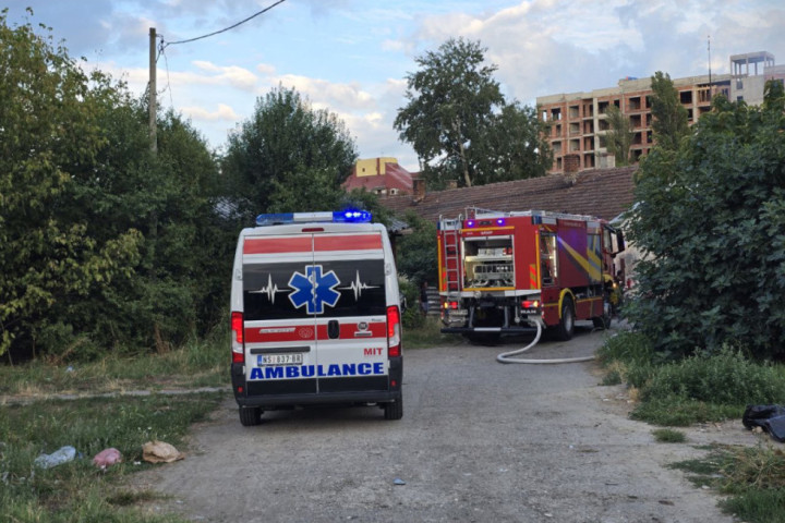 Oglasila se hitna pomoć povodom pucnjave i požara u Novom Sadu