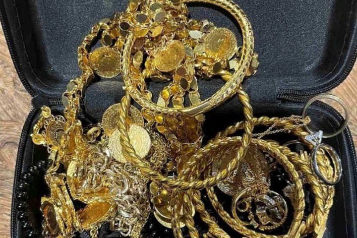 Na graničnom prelazu Horgoš sprečen pokušaj krijumčarenja skoro pola kilograma zlata
